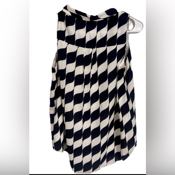Ann Taylor Black & White Wavy Print Tie-Neck Blouse – Size XS - Picture 2 of 3